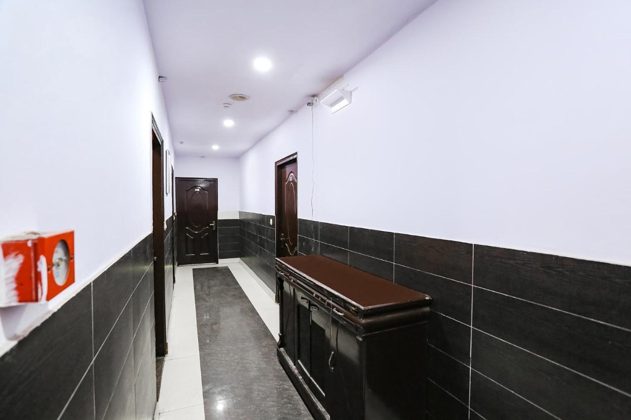 Fabhotel The Lazeez New Delhi Exterior foto