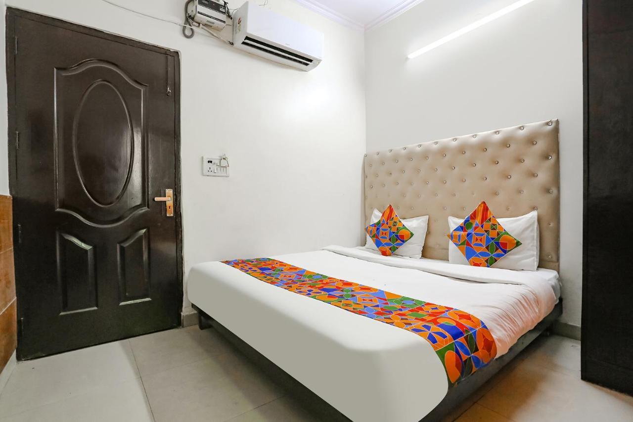 Fabhotel The Lazeez New Delhi Exterior foto