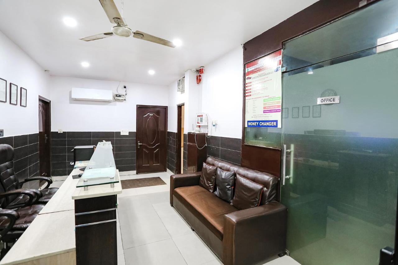 Fabhotel The Lazeez New Delhi Exterior foto