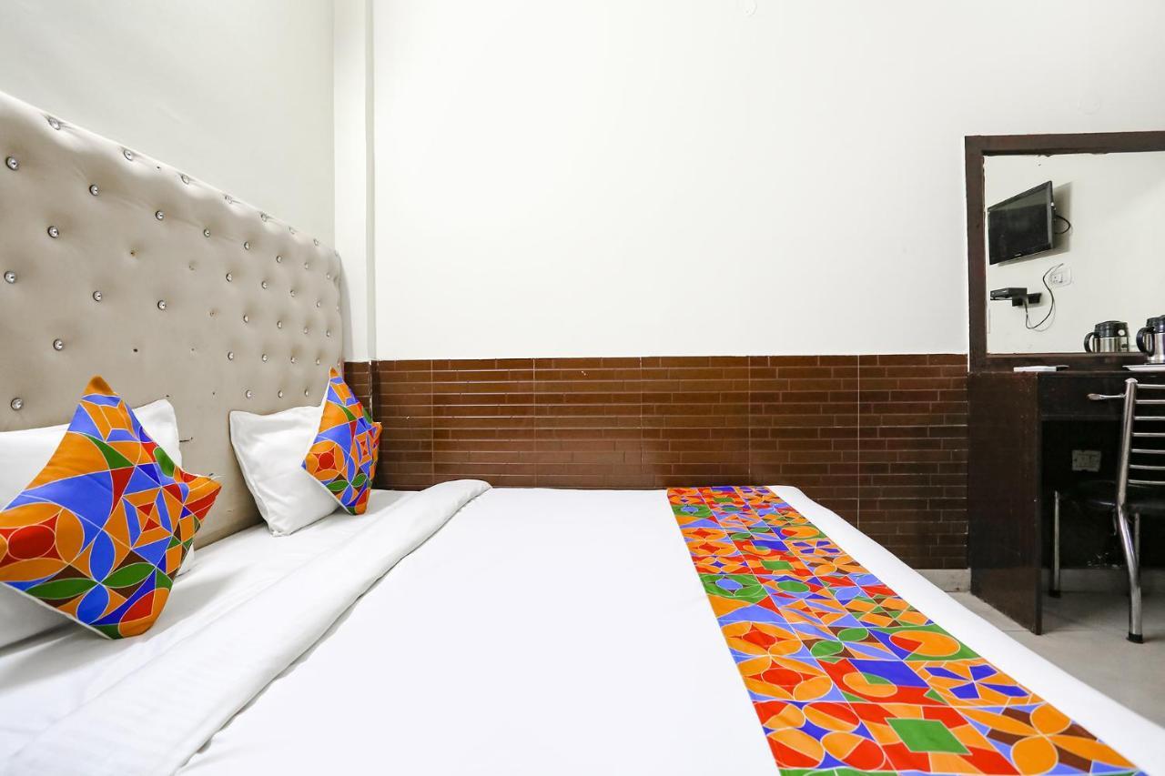 Fabhotel The Lazeez New Delhi Exterior foto