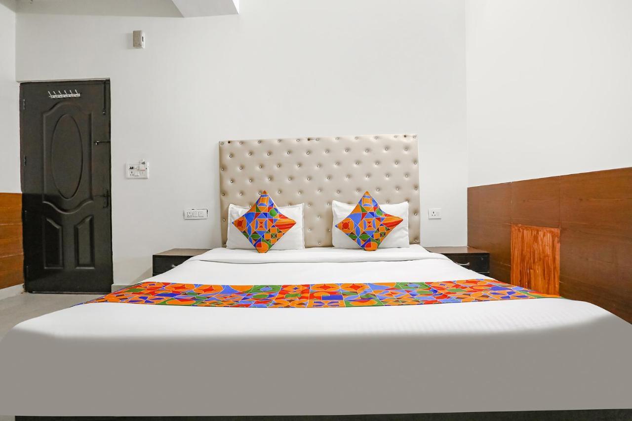 Fabhotel The Lazeez New Delhi Exterior foto