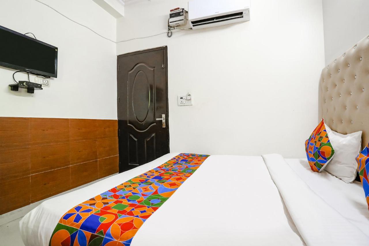 Fabhotel The Lazeez New Delhi Exterior foto